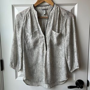 H&M black and white v neck rayon blouse